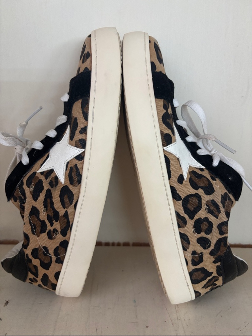 Leopard Print Star Accent Sneakers - White Star, Black Trim - Picture 9 of 9